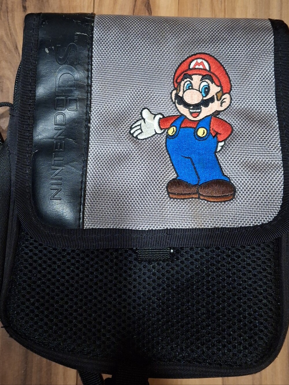 Mario Nintendo DS Gray & Black Game Bag with Red/Blue Mario Patch Stirage Bag